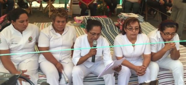 Chiapas: enfermeras suspenden huelga de hambre pero siguen en plantón