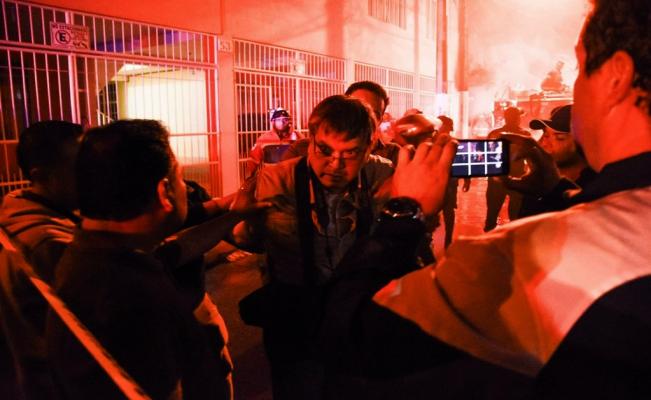 Arrestan y golpean a David Bello fotoperiodista del Diario de Xalapa