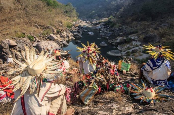 Pueblos wixárika y nayeri en contra de la afectación a sus sitios ceremoniales en Río San Pedro
