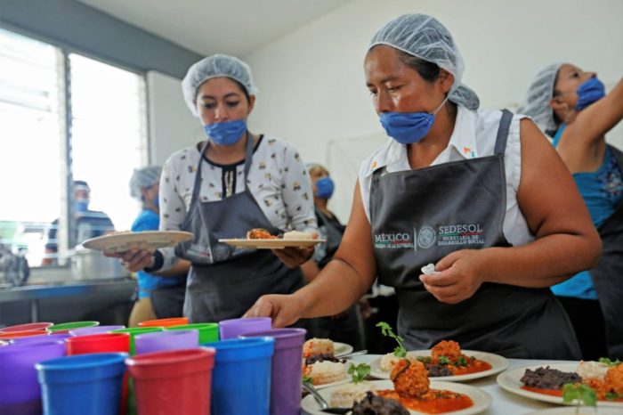 Comedores comunitarios de Sedesol, programa asistencialista que no combatió la pobreza alimentaria: Auditoría