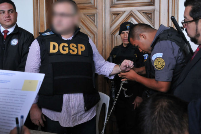 Jueces ordenan aprehensión de 12 exfuncionarios de Javier Duarte por peculado