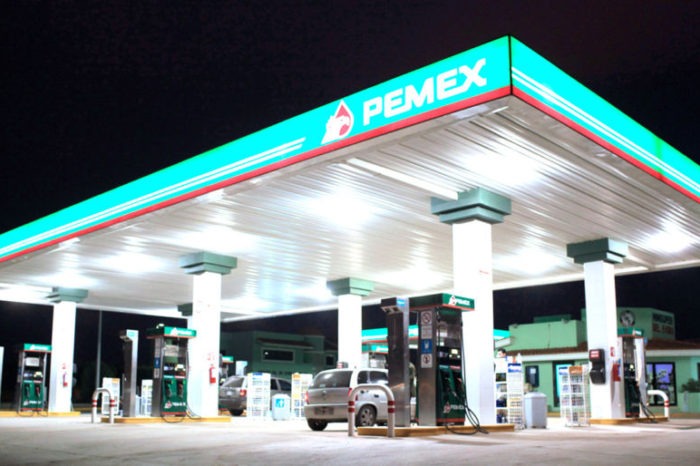 Gasolinera amenaza al ecosistema en Cancún; su dueño obtuvo beneficios del exgobernador Borge
