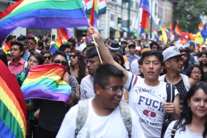 Inclusión laboral y erradicación de la violencia: peticiones de la comunidad LGBT a candidatos