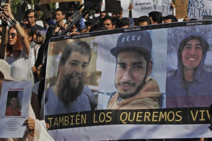 Gobierno de Jalisco ofrece 1 mdp para encontrar a los tres estudiantes desaparecidos