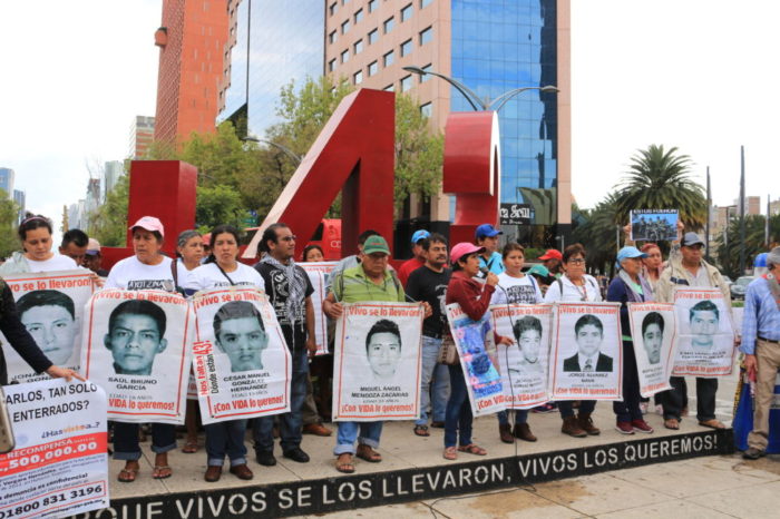Peritos argentinos responden a EPN: no hay evidencia de la incineración de estudiantes de Ayotzinapa