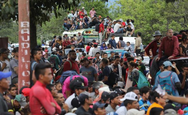 Huyen de Honduras por acoso y agresiones y reviven la pesadilla en su paso por México
