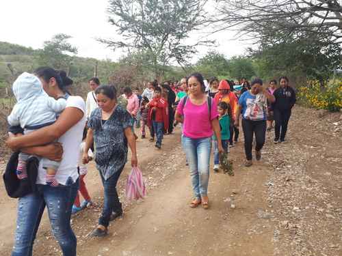 Huyen de la violencia mujeres y niños en Guerrero
