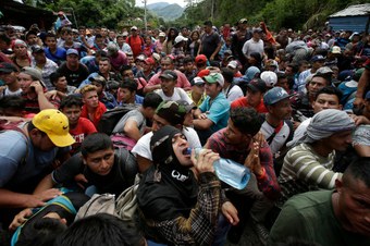 Nueva caravana de más de 1,500 de migrantes avanza desde el sur de México