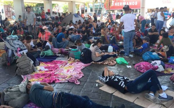 Gobierno federal y estatal mantiene en hacinamiento a migrantes: CNDH
