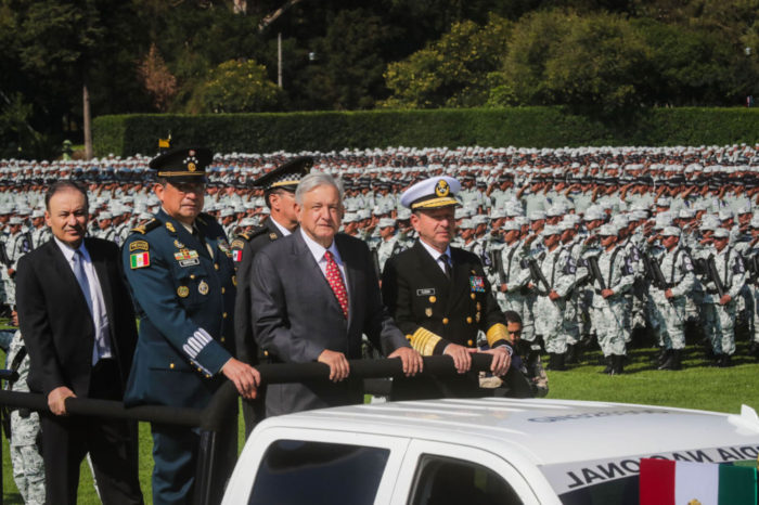 López Obrador pone en marcha la polémica Guardia Nacional para frenar la violencia del crimen organizado