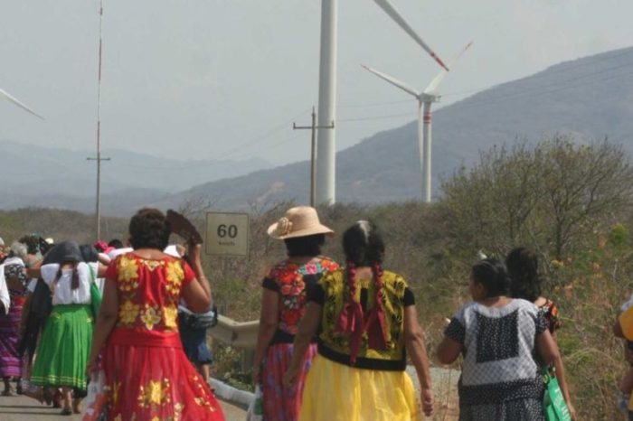 Mujeres zapotecas defienden territorio de trasnacional Eólica de Oaxaca