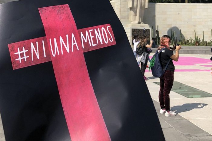 #CruzadaConNosotras: Colocan cruces contra la violencia de género y los feminicidios
