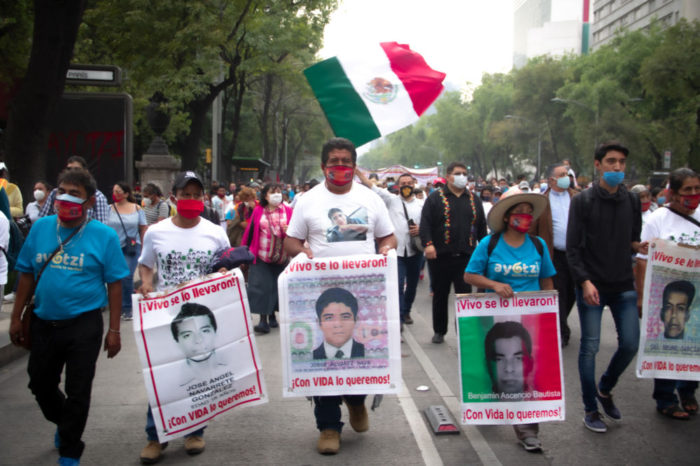 "Son seis años y nada": estos son los pendientes de la investigación sobre Ayotzinapa