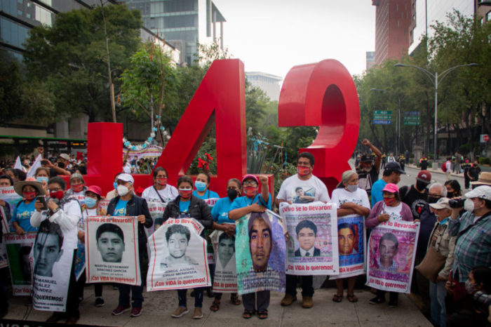 Marcha por los 6 años de las desapariciones de los 43 estudiantes en Ayotzinapa