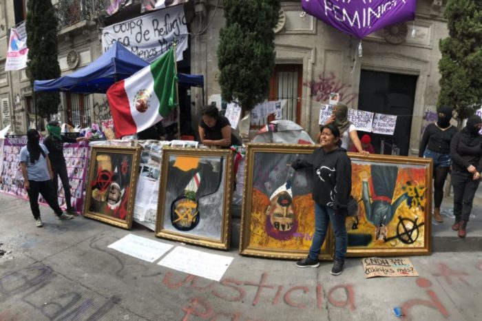 La CNDH acepta el pliego petitorio del Frente #NiUnaMenos y colectivos que protestan en su sede