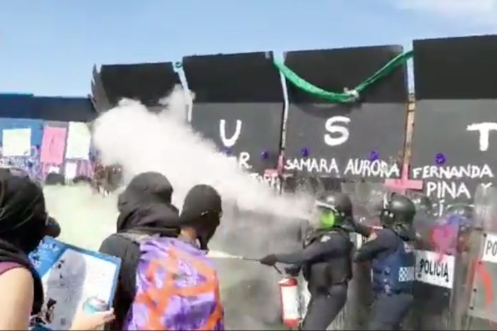 Usaron balas de gotcha y gas irritante contra manifestantes del 8M; gobierno dice que no sabe de dónde salieron