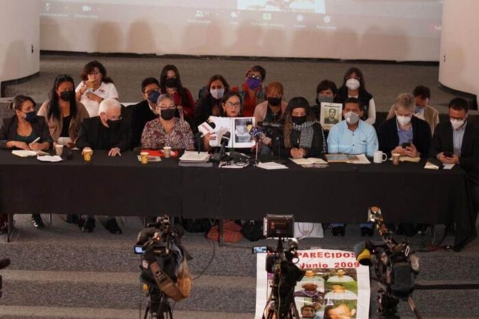 En lugar de investigar las desapariciones, el Estado mexicano persigue a periodistas, defensores y peritos independientes
