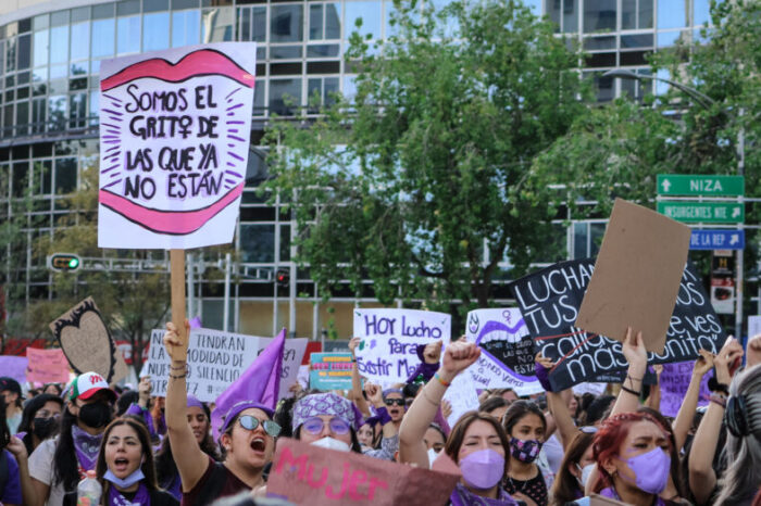 #8M2022: Cientos de mujeres marchan en la CDMX por una vida libre de violencia