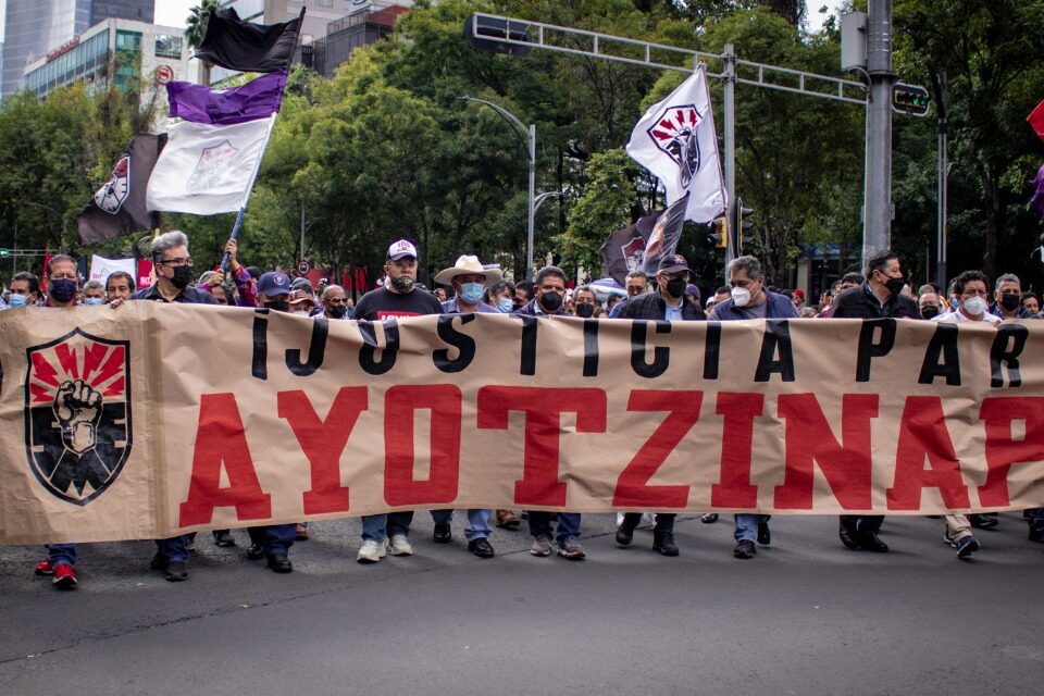FGR no encuentra al testigo protegido que acusó a militares detenidos por caso Ayotzinapa, denuncian abogados